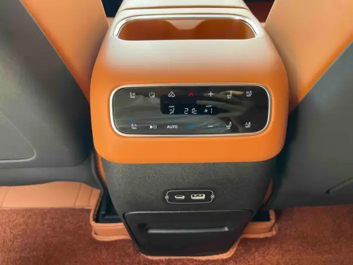 Leapmotor C16 2026 Model EV Edition 630 LiDAR Zhizun Edition 6 seat – фото 9