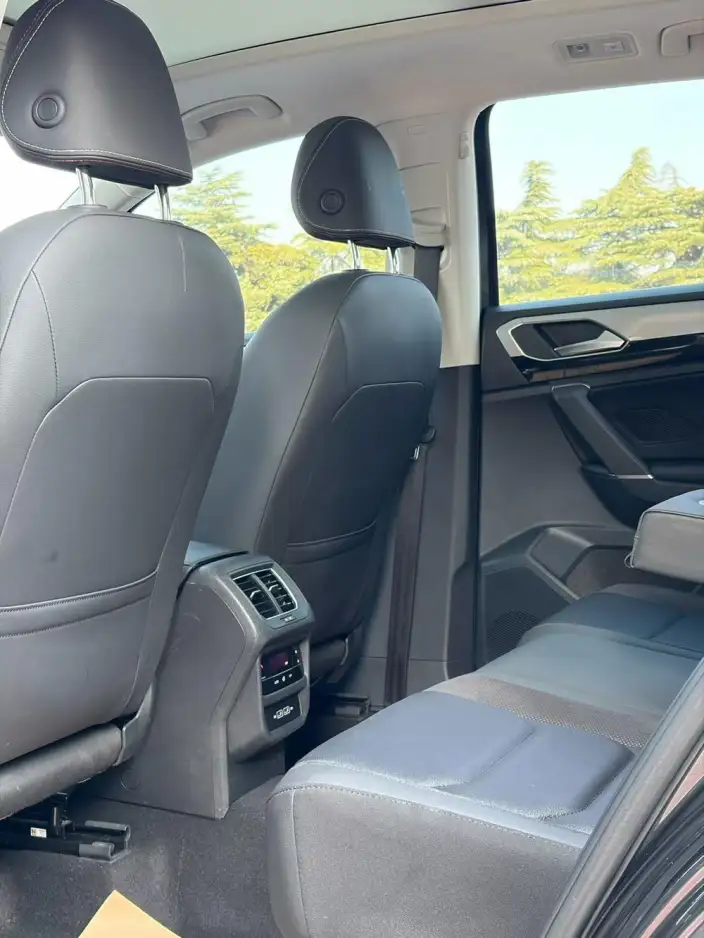 Volkswagen Tayron 2022 Model 330TSI 2WD Luxury Zhilian Edition – фото 7