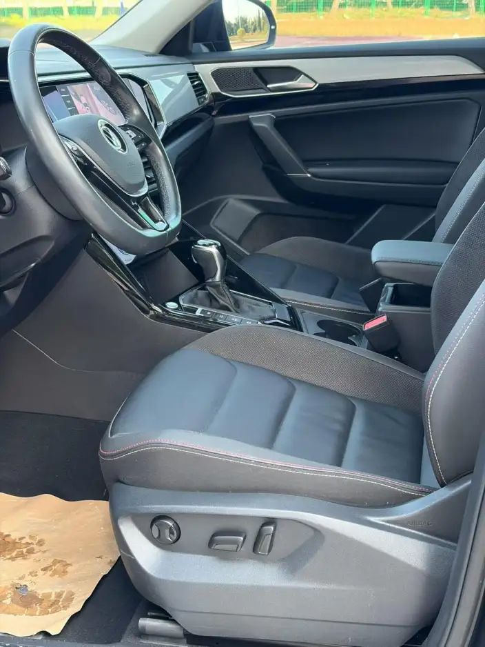 Volkswagen Tayron 2022 Model 330TSI 2WD Luxury Zhilian Edition – фото 9