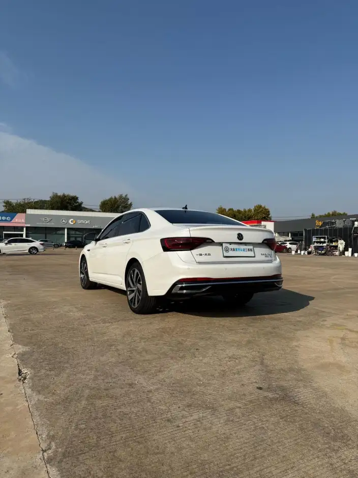 Volkswagen Sagitar 2023 Model 300TSI DSG Superior Edition – фото 4