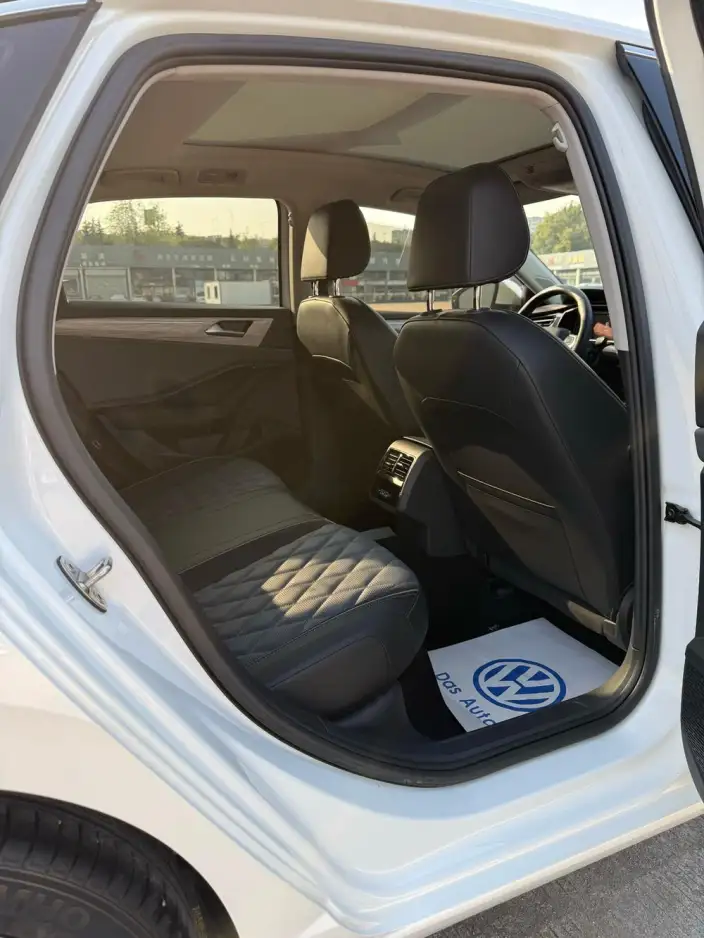 Volkswagen Sagitar 2023 Model 300TSI DSG Superior Edition – фото 7
