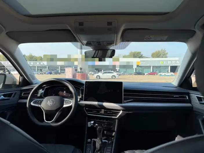 Volkswagen Sagitar 2023 Model 300TSI DSG Superior Edition – фото 8