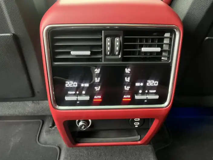 Cayenne 2023 Model Cayenne 3.0T Platinum edition – фото 8