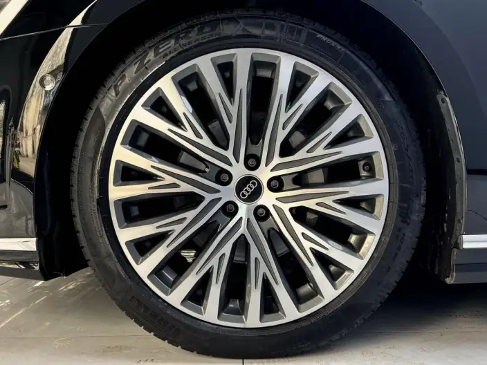 Audi A8 2023 Model A8L 50 TFSI quattro Exclusive Model – фото 8