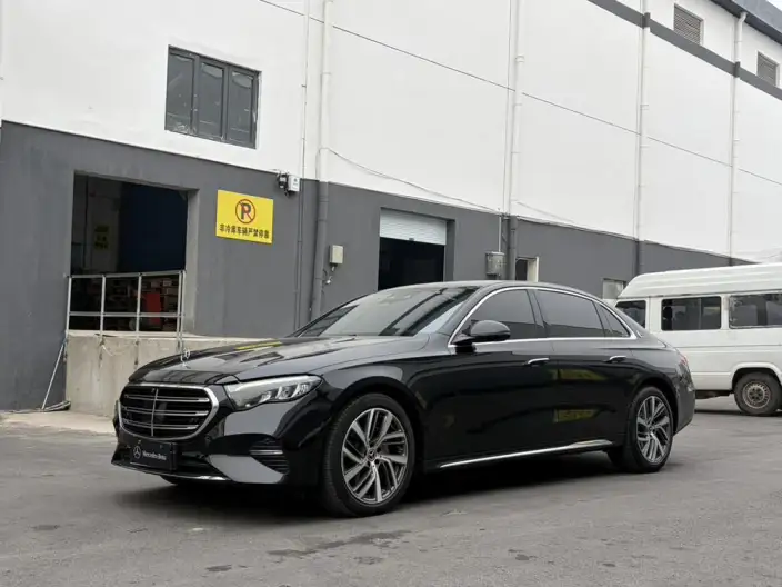 Mercedes-Benz E-Class 2024 Model E 300 L Fashion Model sedan – фото 1