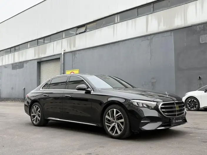 Mercedes-Benz E-Class 2024 Model E 300 L Fashion Model sedan – фото 3