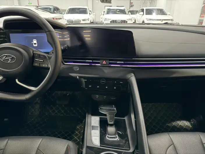 Hyundai Ioniq 2022 Model 1.5L CVT 20th SE 20th Anniversary Memorial Edition – фото 7