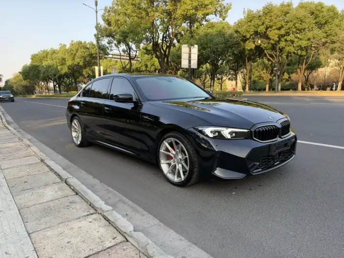 BMW 3 Series 2026 Model 330Li M Sports Night Set – фото 3