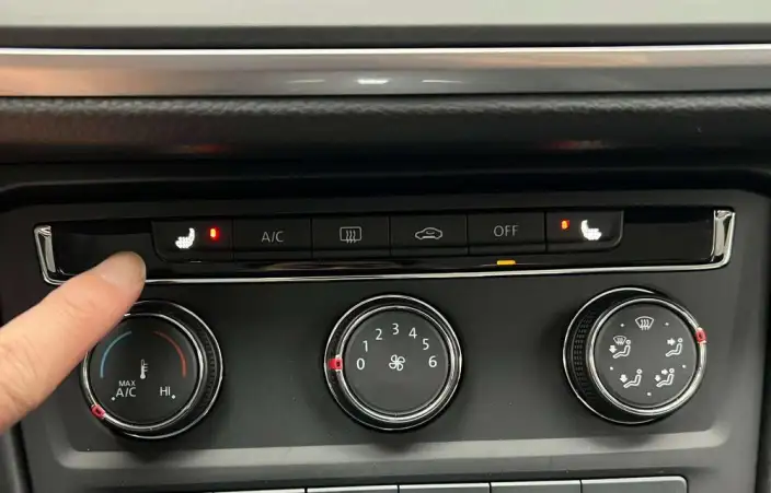 Volkswagen Touran L 2021 Model 280TSI DSG Fashion edition 7 seat – фото 9