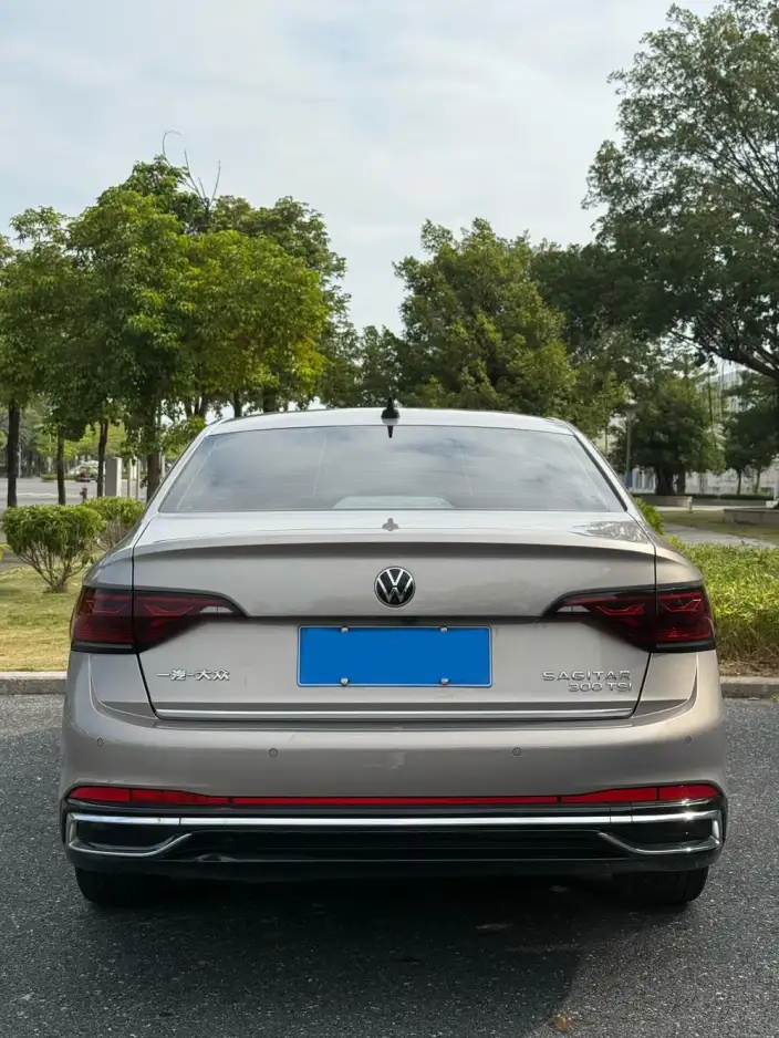 Volkswagen Sagitar 2023 Model 300TSI DSG Superior Edition – фото 3