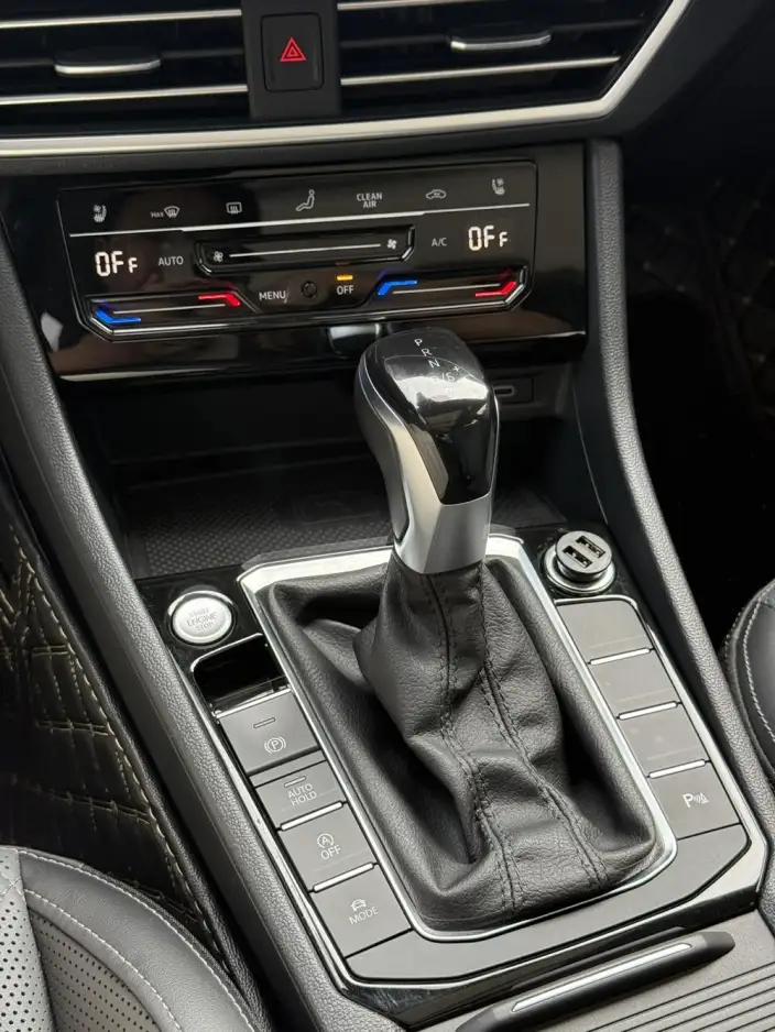 Volkswagen Sagitar 2023 Model 300TSI DSG Superior Edition – фото 8