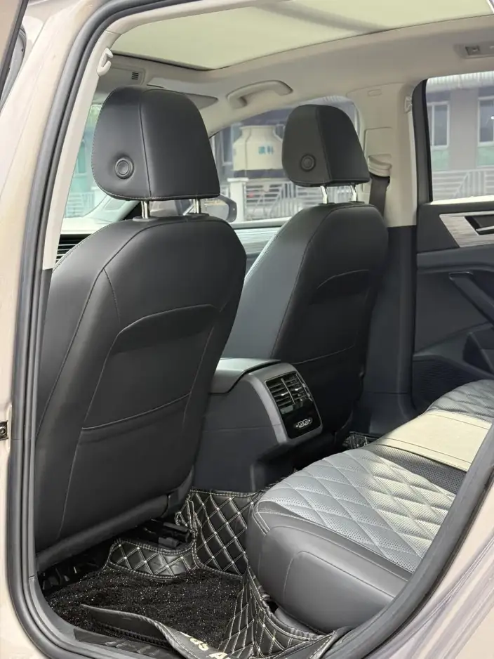 Volkswagen Sagitar 2023 Model 300TSI DSG Superior Edition – фото 10