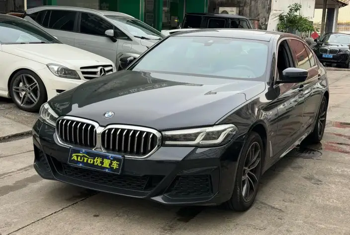 BMW 5 Series 2022 Model Facelift II 525Li M Sports Set – фото 1