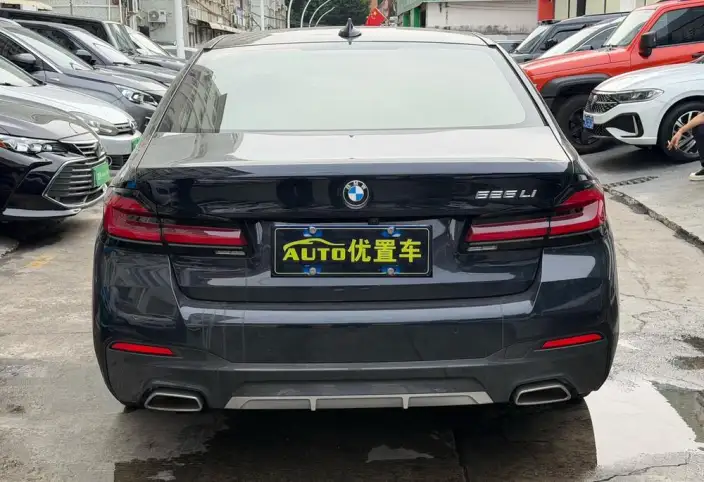 BMW 5 Series 2022 Model Facelift II 525Li M Sports Set – фото 3