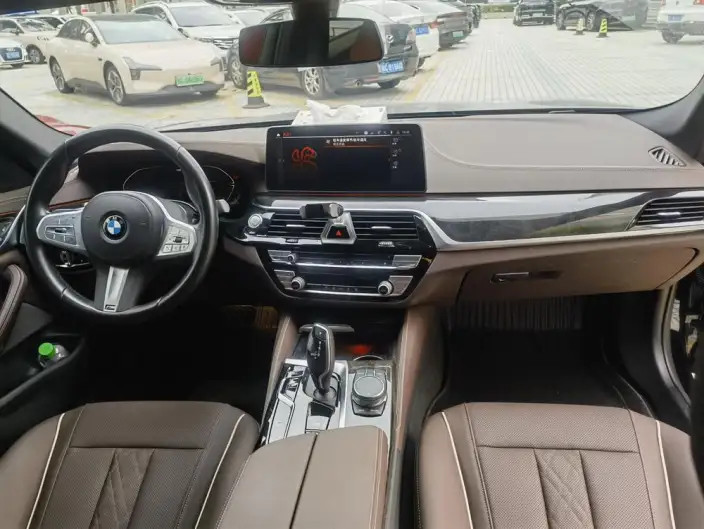 BMW 5 Series 2022 Model Facelift II 525Li M Sports Set – фото 4
