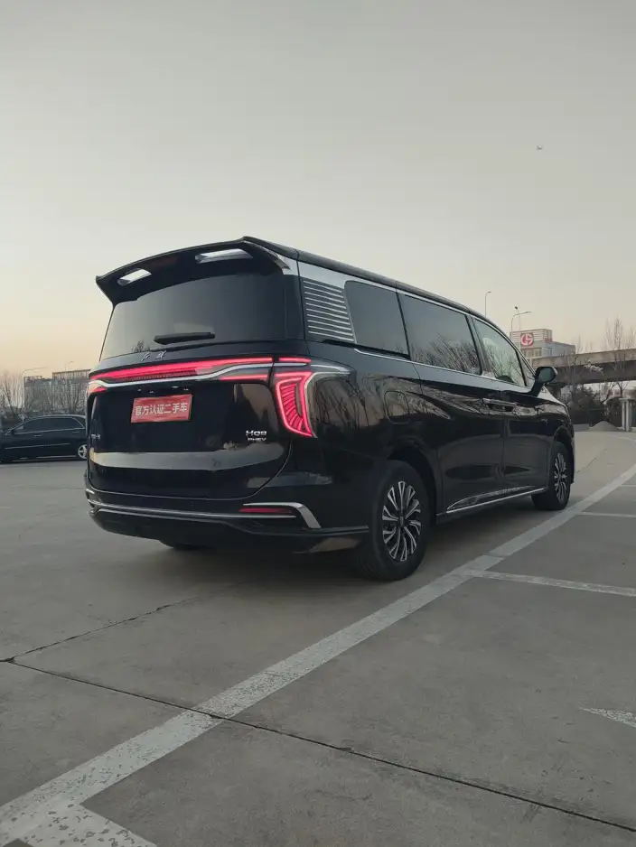 HONGQI HQ9 PHEV 2024 Model 4WD Business Edition – фото 6