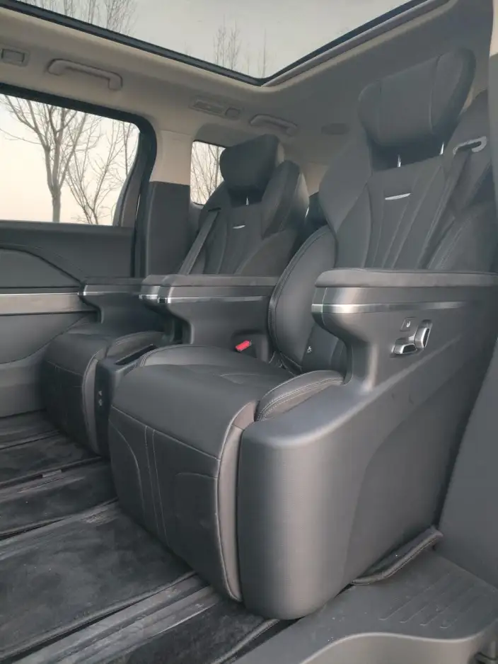 HONGQI HQ9 PHEV 2024 Model 4WD Business Edition – фото 7