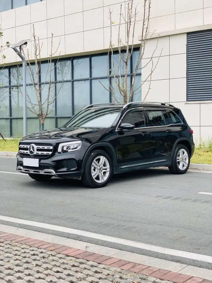 Mercedes-Benz GLB 2023 Model GLB 200 Fashion Model – фото 1