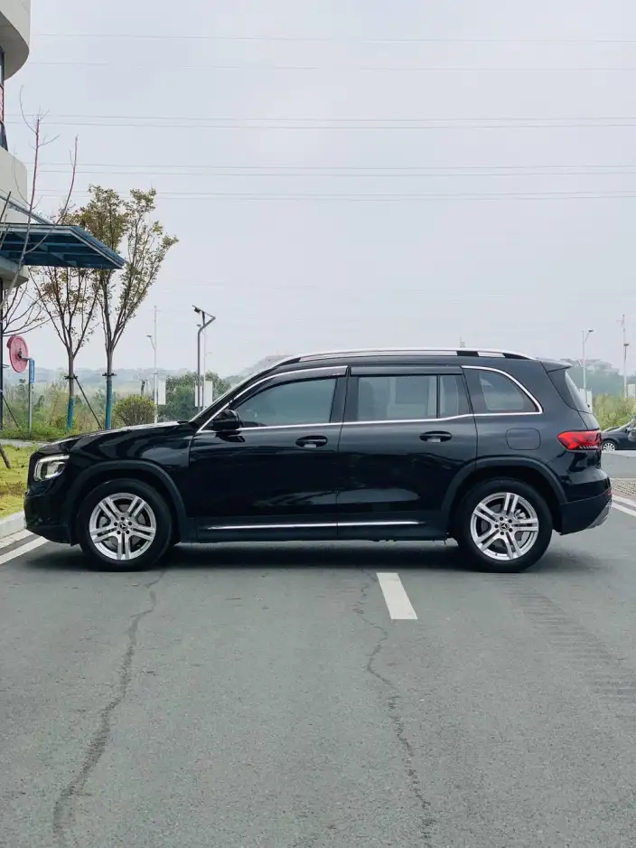 Mercedes-Benz GLB 2023 Model GLB 200 Fashion Model – фото 3