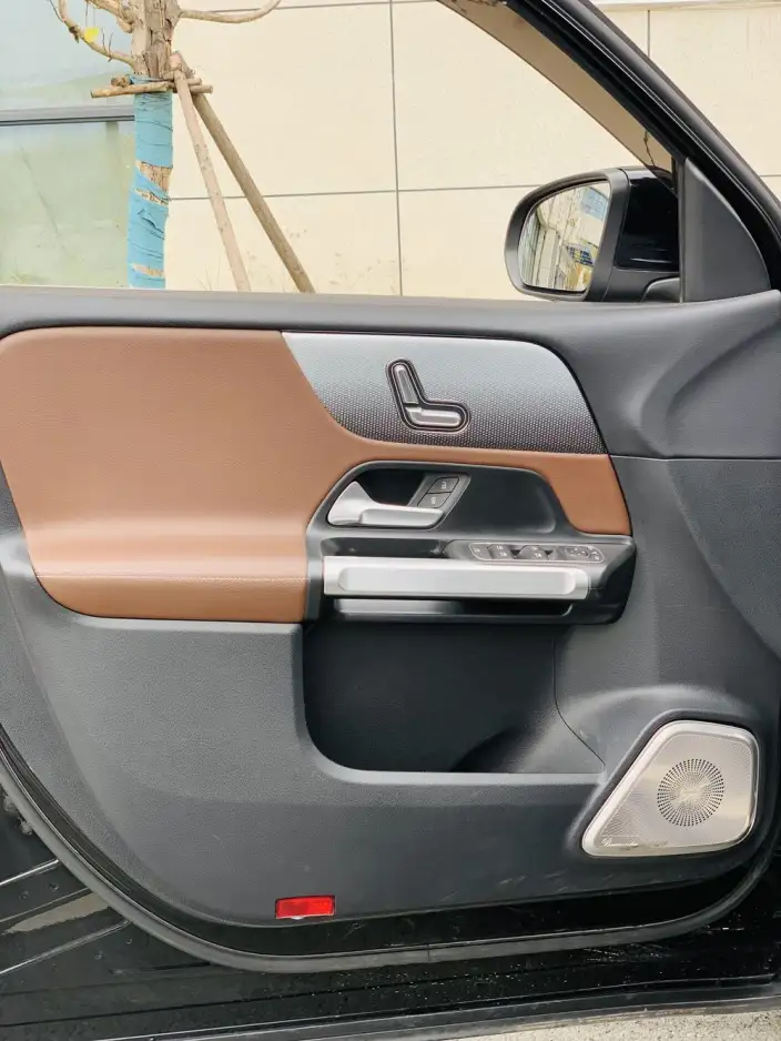 Mercedes-Benz GLB 2023 Model GLB 200 Fashion Model – фото 10