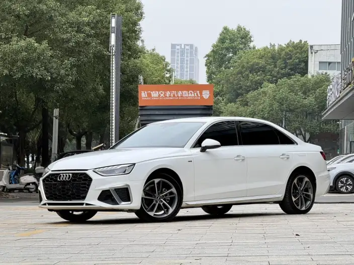 Audi A4 L 2022 Model 40 TFSI Fashion Dynamic Model – фото 1