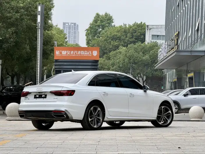 Audi A4 L 2022 Model 40 TFSI Fashion Dynamic Model – фото 6