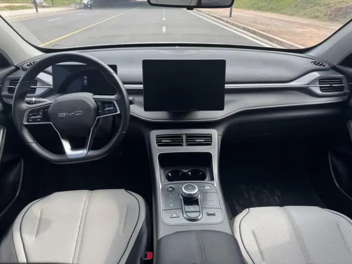 BYD Destroyer 05 2024 Model Honor Edition DM-i 55KM Luxury Model – фото 7