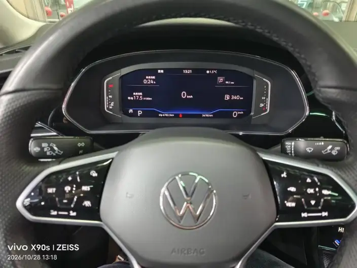 Volkswagen Passat 2023 Model Facelift 330TSI Starry sky Deluxe Edition – фото 8