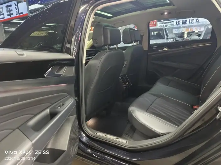 Volkswagen Passat 2023 Model Facelift 330TSI Starry sky Deluxe Edition – фото 10