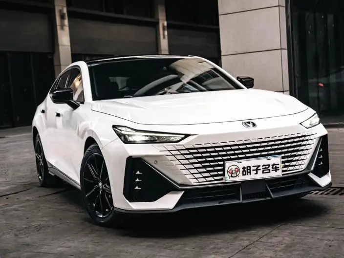 Changan UNI-V 2022 Model 1.5T Noble Model
