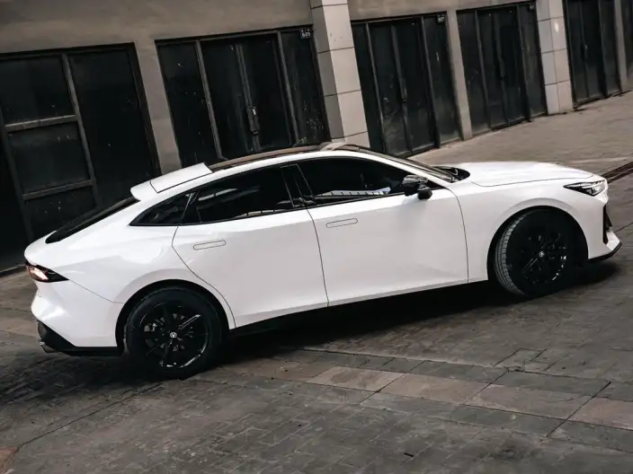 Changan UNI-V 2022 Model 1.5T Noble Model – фото 5