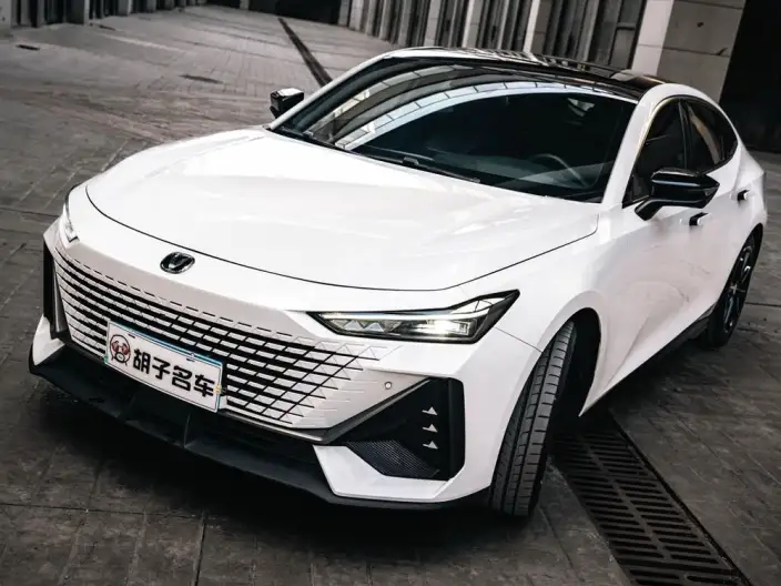 Changan UNI-V 2022 Model 1.5T Noble Model – фото 6