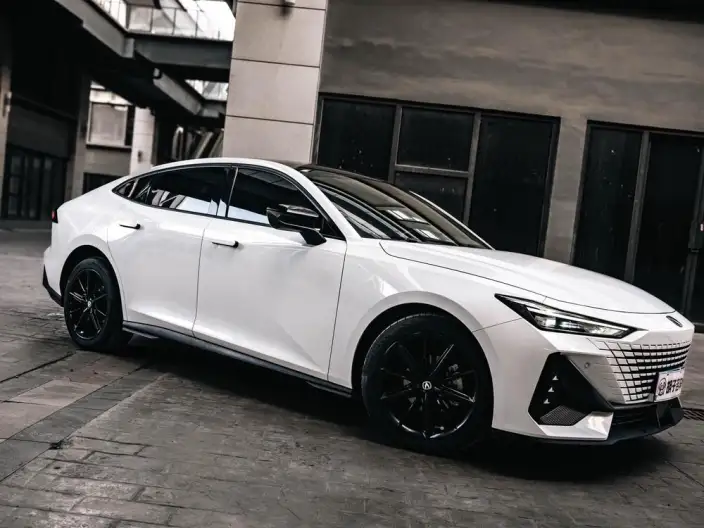 Changan UNI-V 2022 Model 1.5T Noble Model – фото 7