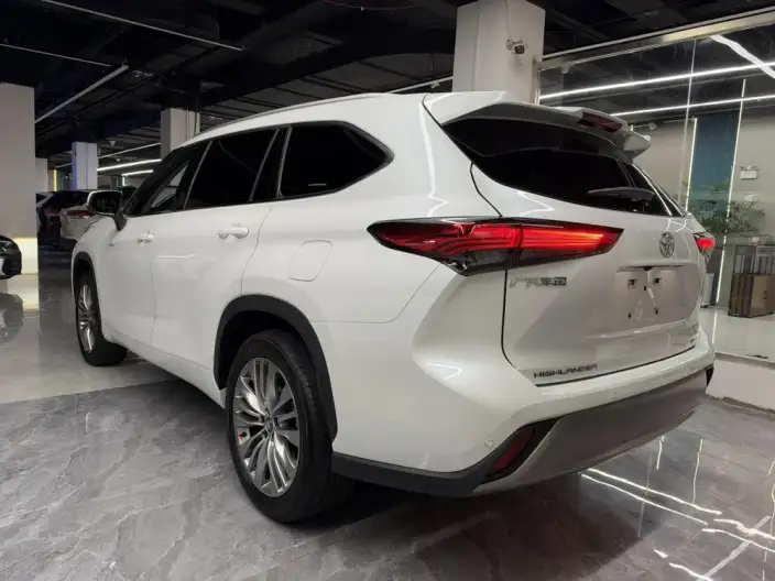 Toyota Highlander 2024 Model Hybrid 2.5L 4WD Premium Edition 7 seat – фото 4