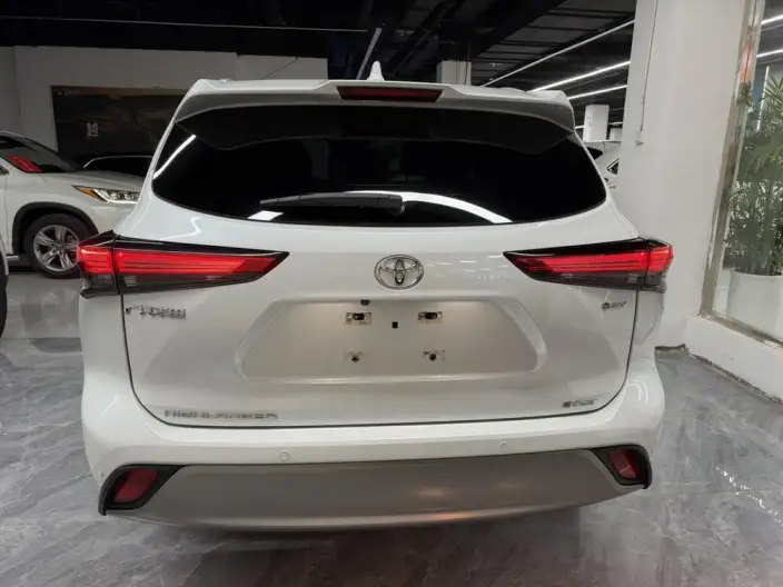 Toyota Highlander 2024 Model Hybrid 2.5L 4WD Premium Edition 7 seat – фото 5