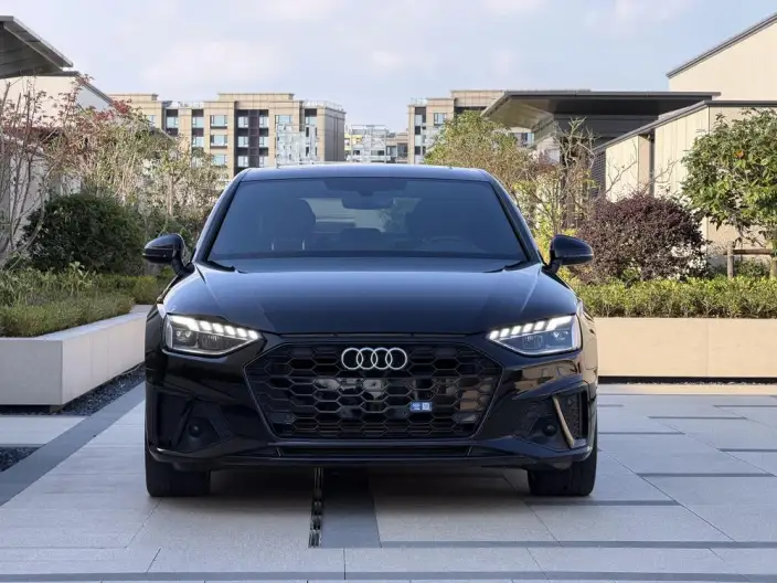 Audi A4 L 2023 Model 40 TFSI Luxury Dynamic Model – фото 2
