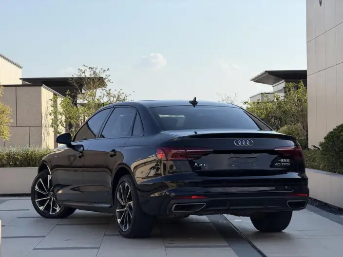Audi A4 L 2023 Model 40 TFSI Luxury Dynamic Model – фото 4