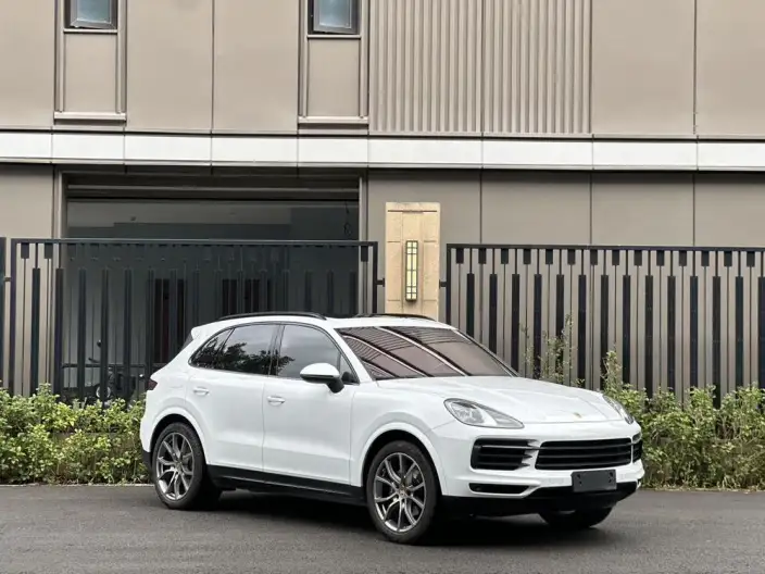 Cayenne 2019 Model Cayenne 3.0T – фото 3