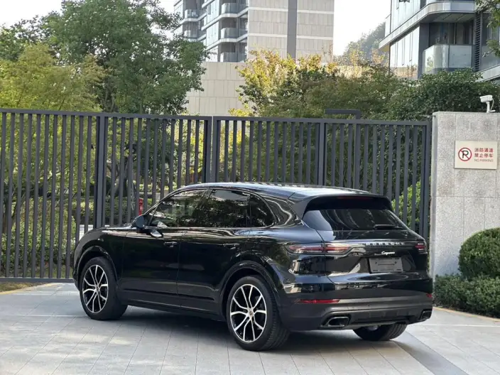 Cayenne 2023 Model Cayenne 3.0T – фото 3