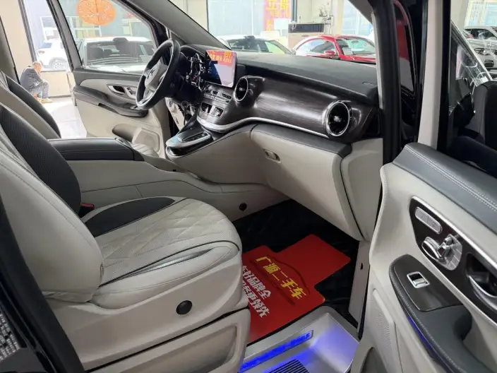 Mercedes-Benz V-Class 2021 Model V 260 Pilot Edition – фото 8