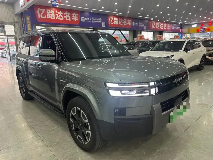 Titan 7 PHEV 2025 Model 200KM 2WD Max Edition