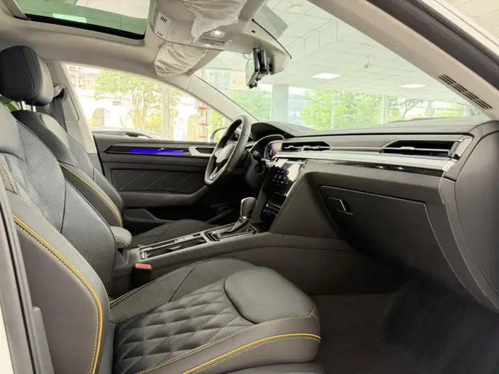 Volkswagen CC 2023 Model 380TSI Dazzling Edition – фото 8