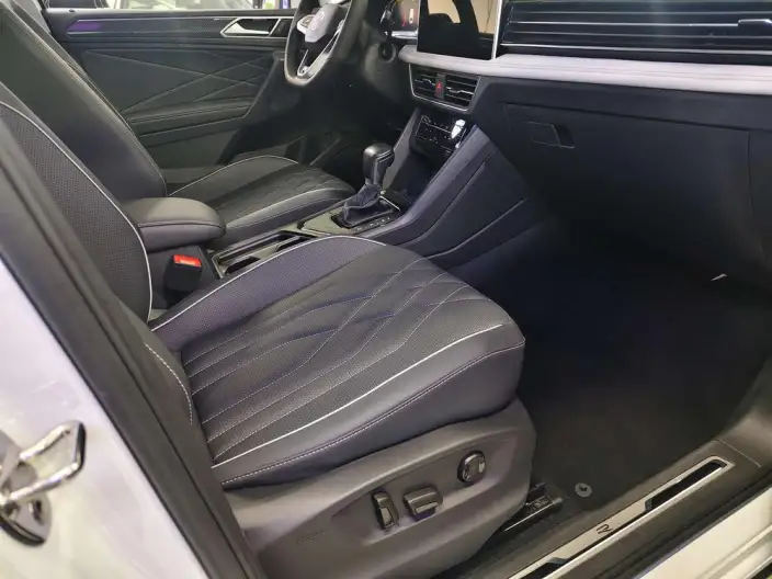 Volkswagen Tiguan L 2024 Model 330TSI 2WD R-Line Enjoy the version more – фото 7