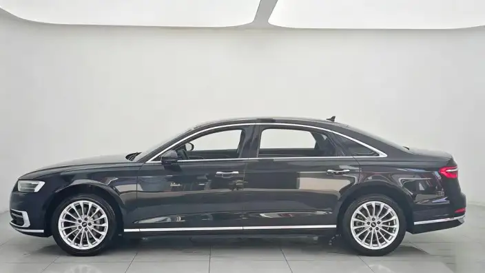 Audi A8 2022 Model A8L 50 TFSI quattro Comfort Model Collector Edition Edition