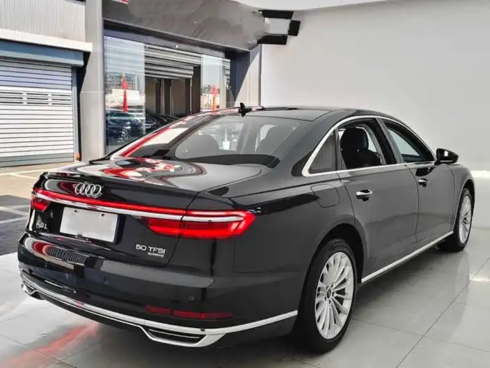 Audi A8 2022 Model A8L 50 TFSI quattro Comfort Model Collector Edition Edition – фото 7