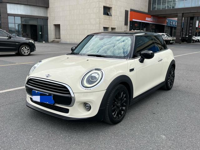 MINI 2018 1.5T COOPER Classic – фото 1