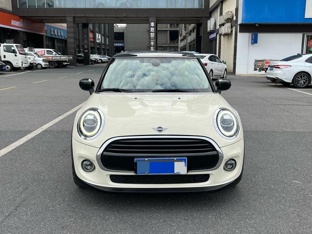 MINI 2018 1.5T COOPER Classic – фото 2