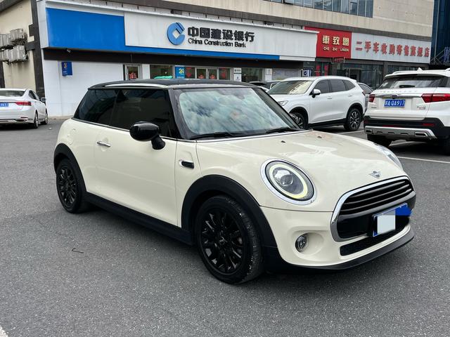 MINI 2018 1.5T COOPER Classic – фото 3
