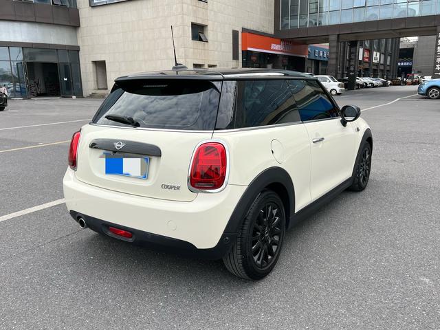 MINI 2018 1.5T COOPER Classic – фото 6