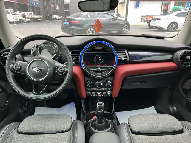 MINI 2018 1.5T COOPER Classic – фото 17